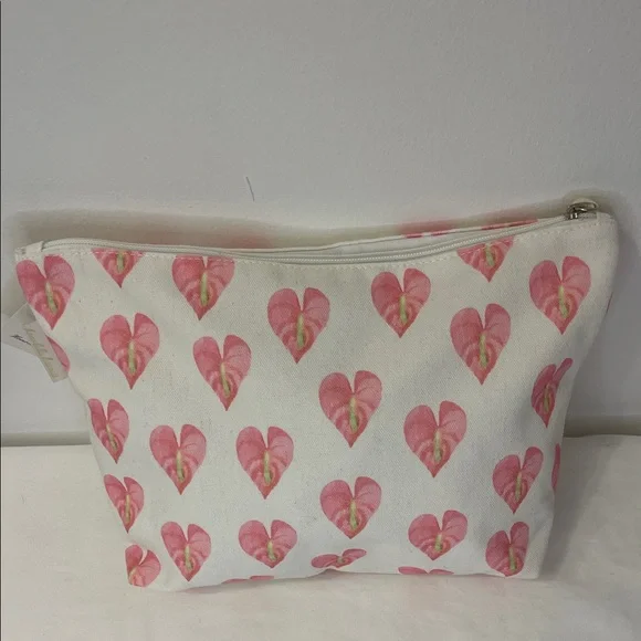 SoHa Living Tropical Pink Heart Patterned Cosmetic Bag NWT - Picture 1 of 4